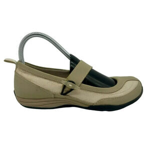 Lands' End Comfort Shoes Women 6 Wide Mary Jane Rubber Grip Sole Beige Tan